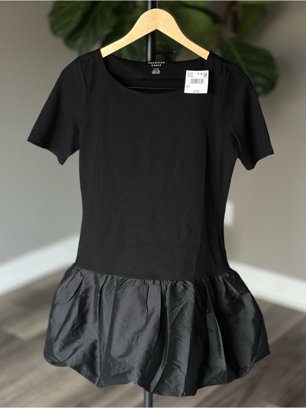 NWT American Eagle Black Short Sleeve Bubble Skirt Dress